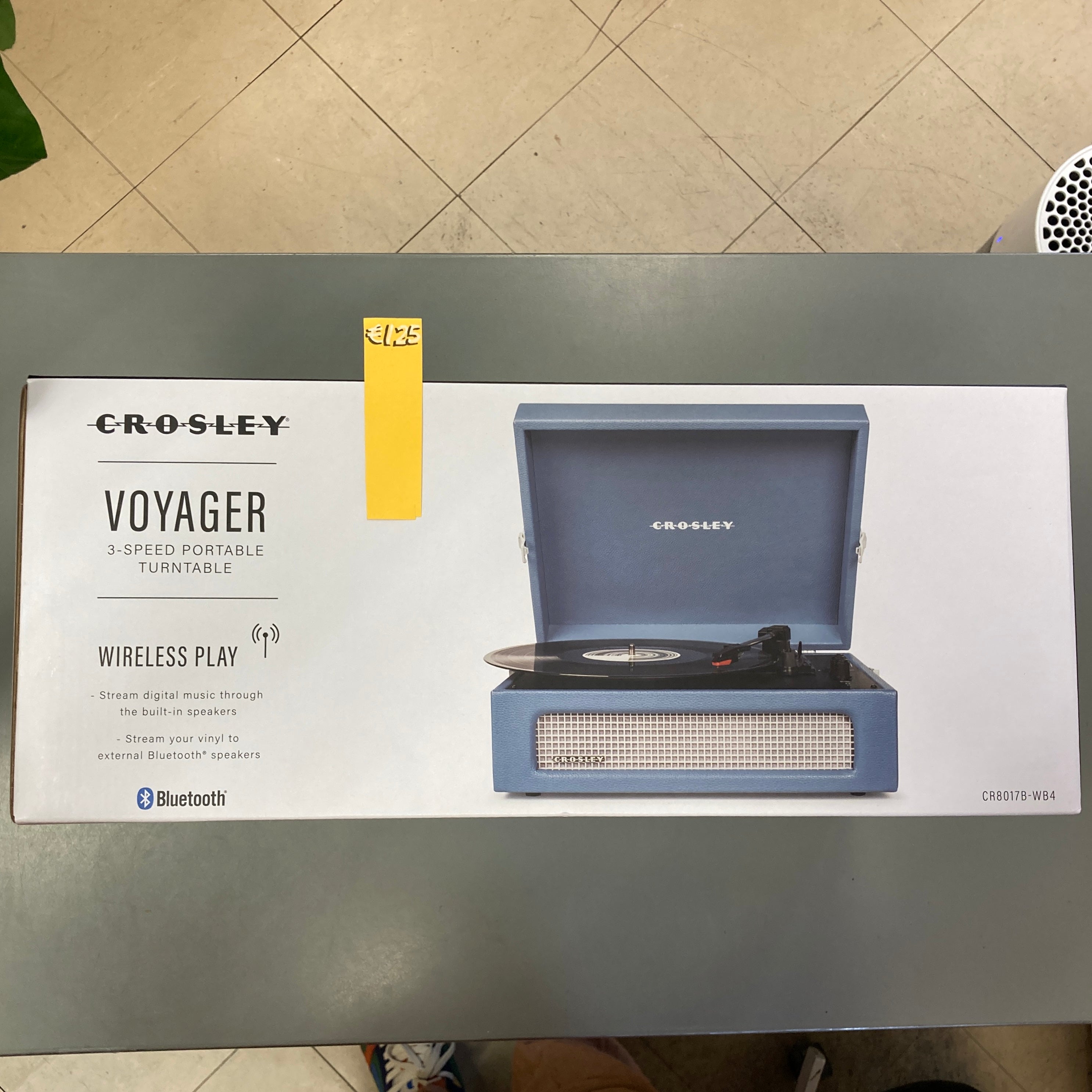 Crosley Voyager Turntable: Blue (Electronics) – Little Deer Comics