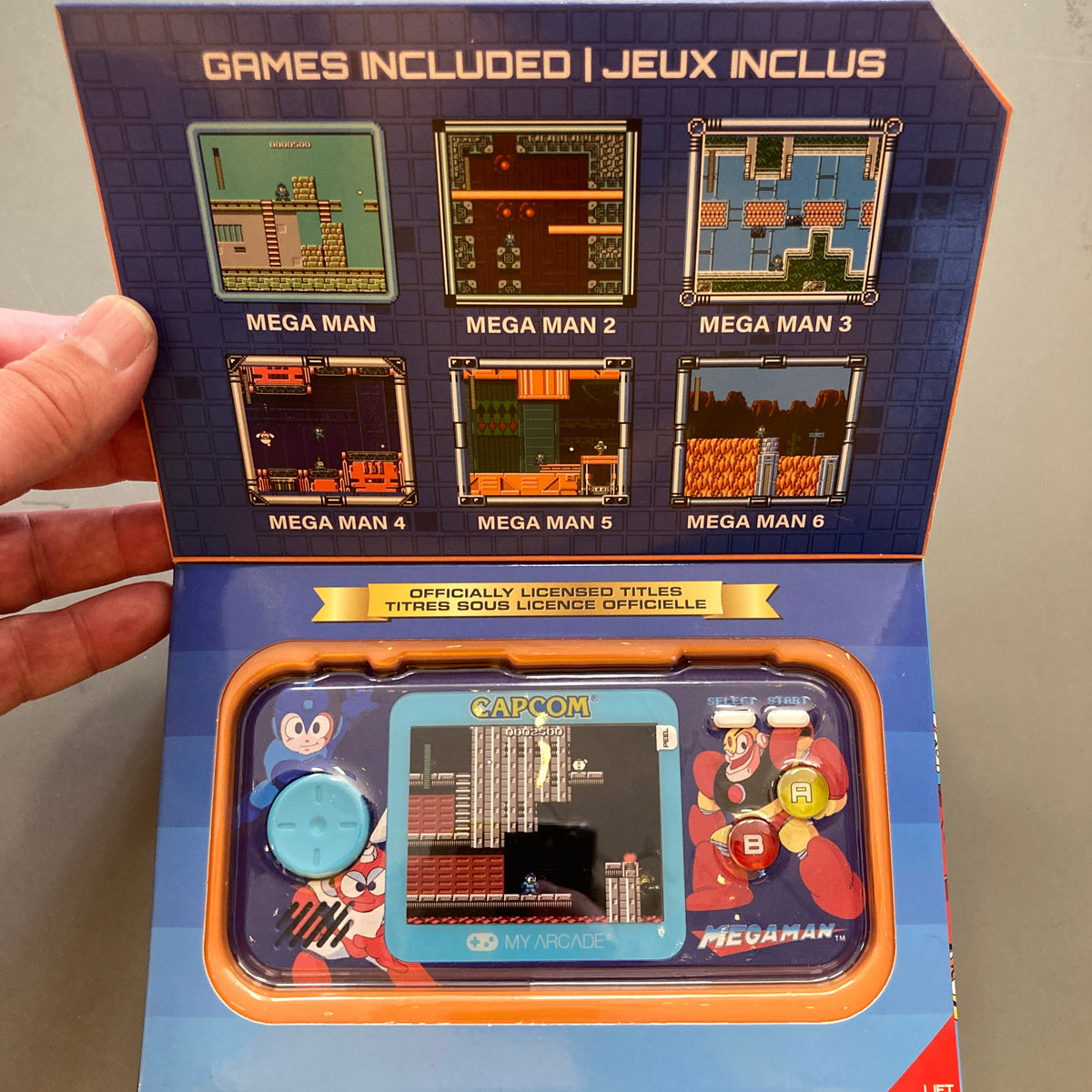 Mega Man: Pocket Player Pro (Electronics)