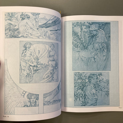 Mucha's Figures Décoratives