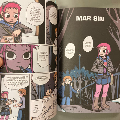 Scott Pilgrim Colour Edition 1: Books 1+2 (as Gaeilge)